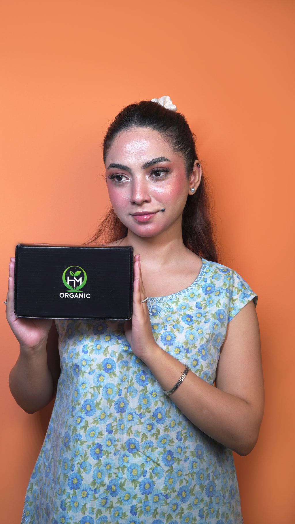 Herbal Roots Hair Oil| 9 in 1 Oils 13+ Herbs for All Hair Problems + Free Derma Roller Combo